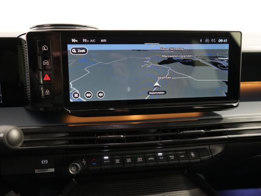 Lancia Ypsilon Lancia Edizione Cassina Limitata 51 kWh | 11 kW lader | Apple Carplay/Android Auto | Bestuurderss... ActivLease financial lease