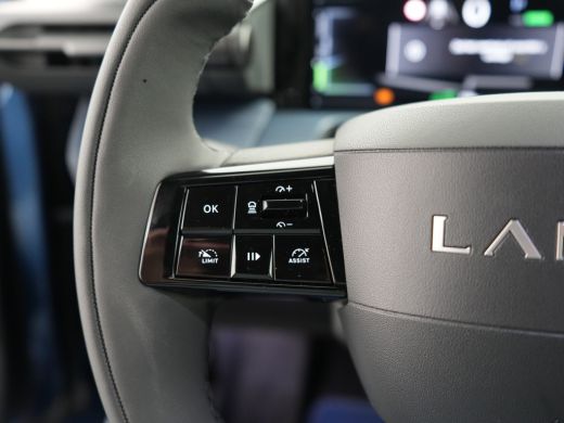 Lancia Ypsilon Lancia Edizione Cassina Limitata 51 kWh | 11 kW lader | Apple Carplay/Android Auto | Bestuurderss... ActivLease financial lease