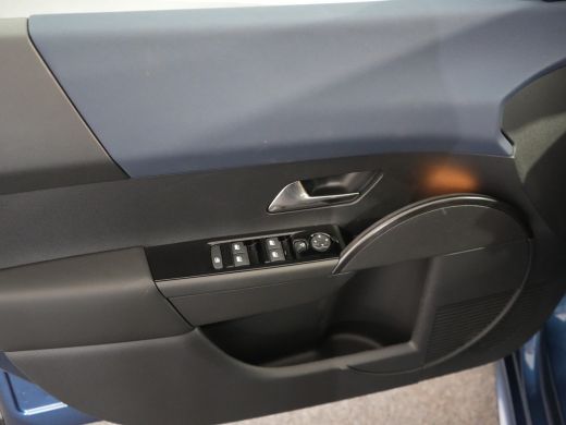 Lancia Ypsilon Lancia Edizione Cassina Limitata 51 kWh | 11 kW lader | Apple Carplay/Android Auto | Bestuurderss... ActivLease financial lease