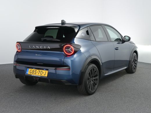 Lancia Ypsilon Lancia Edizione Cassina Limitata 51 kWh | 11 kW lader | Apple Carplay/Android Auto | Bestuurderss... ActivLease financial lease