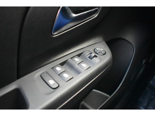 Opel Corsa 1.2 Edition VOORRAAD-ACTIE! | Navigatie by App | 16"LMV | Full-LED | Parkeersensoren | Apple Carp... ActivLease financial lease