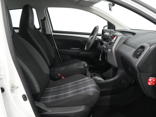 Peugeot 108 1.0 e-VTi Active | Airco | Bestuurdersstoel in hoogte verstelbaar | Elektrische ramen voor ActivLease financial lease