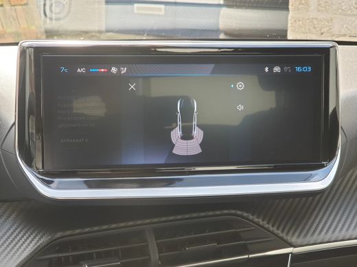 Peugeot 208 1.2 PureTech 75 5MT Style | Dashboard en deurpanelen in kunststof met carboneffect | Elektrisch v... ActivLease financial lease