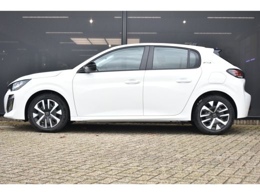 Peugeot 208 1.2 PureTech 75 Style | VOORRAAD-VOORDEEL !! | Navigatie | Parkeersensoren | Draadloos Apple Carp... ActivLease financial lease