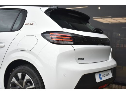 Peugeot 208 1.2 PureTech 75 Style | VOORRAAD-VOORDEEL !! | Navigatie | Parkeersensoren | Draadloos Apple Carp... ActivLease financial lease
