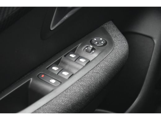 Peugeot 208 1.2 PureTech 75pk Style VOORRAAD VOORDEEL !! | Navigatie By App | Parkeersensoren | Draadloos App... ActivLease financial lease