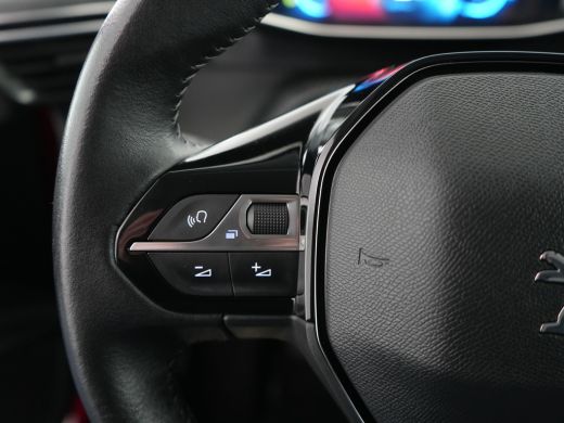 Peugeot 208 1.2 PureTech Blue Lease Allure ActivLease financial lease