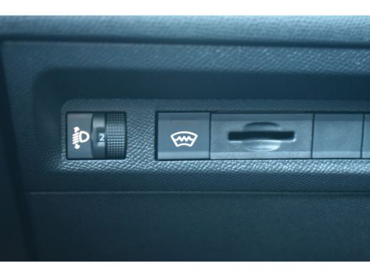 Peugeot 408 Peugeot 1.2 PureTech Allure Pack 130pk | Automaat | Navigatie | Stoelverwarming | Voorruitverwarm... ActivLease financial lease