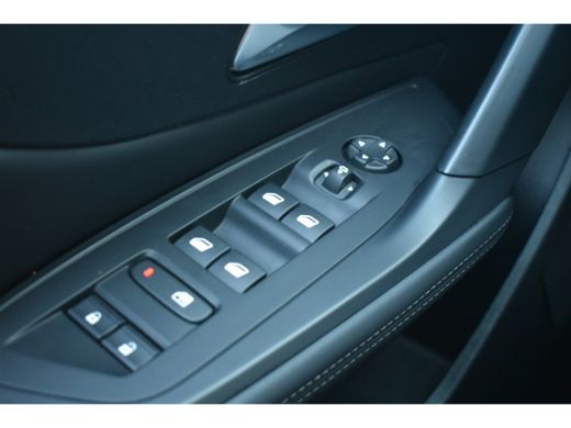 Peugeot 408 Peugeot 1.2 PureTech Allure Pack 130pk | Automaat | Navigatie | Stoelverwarming | Voorruitverwarm... ActivLease financial lease