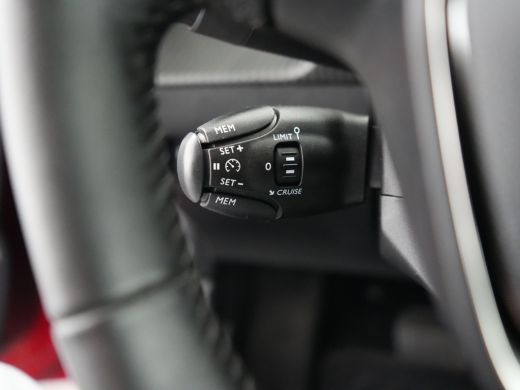 Peugeot e-208 Peugeot EV Active Pack 50 kWh | Airco (automatisch) | Apple Carplay/Android Auto|telefoonintegrat... ActivLease financial lease