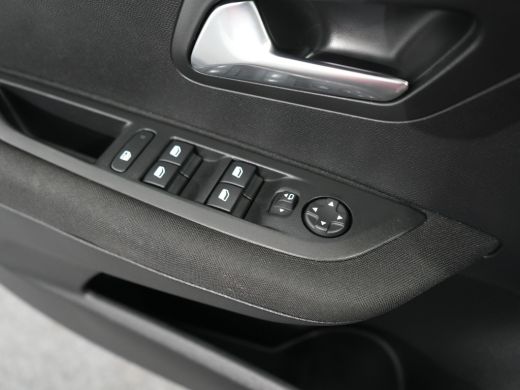 Peugeot e-208 Peugeot EV Active Pack 50 kWh | Airco (automatisch) | Apple Carplay/Android Auto|telefoonintegrat... ActivLease financial lease