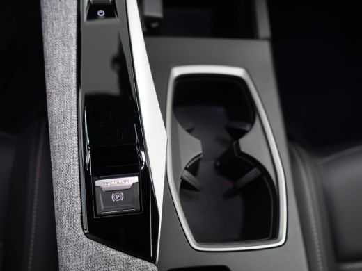 Peugeot E-3008 Allure 73 kWh | | 21" display | Adaptieve cruise | Clima | 360* Camera | AUTOMATIC ActivLease financial lease