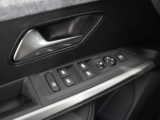 Peugeot E-3008 Allure 73 kWh | | 21" display | Adaptieve cruise | Clima | 360* Camera | AUTOMATIC ActivLease financial lease