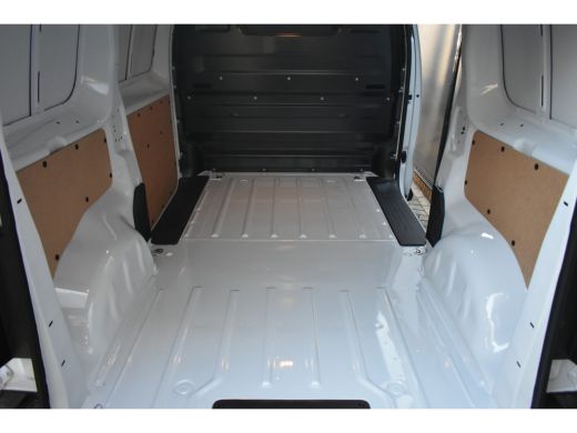Peugeot Expert 2.0 L2 145pk VOORRAAD-ACTIE 2,9% FINANCIAL LEASE! | City NAV Pakket | Navigatie | Achteruitrijcam... ActivLease financial lease