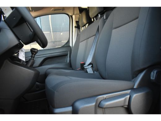 Peugeot Expert 2.0 L2 145pk VOORRAAD-ACTIE 2,9% FINANCIAL LEASE! | City NAV Pakket | Navigatie | Achteruitrijcam... ActivLease financial lease