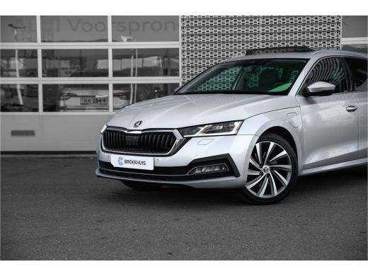 Skoda Octavia Combi 1.4 TSI iV PHEV 204 pk Business Edition Plus | Panoramadak | Camera | HUD | Carplay ActivLease financial lease
