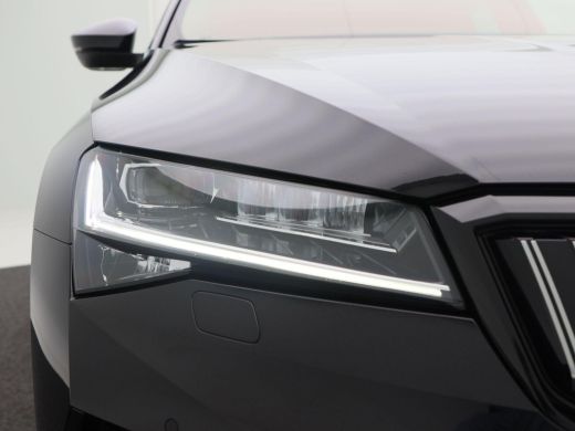 Skoda Superb Combi 1.4 TSI 218 Pk Automaat iV Sportline Business | Full LED | Panoramadak | Trekhaak | 19 Inch... ActivLease financial lease