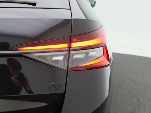 Skoda Superb Combi 1.4 TSI 218 Pk Automaat iV Sportline Business | Full LED | Panoramadak | Trekhaak | 19 Inch... ActivLease financial lease