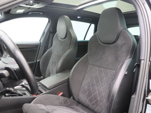 Skoda Superb Combi 1.4 TSI 218 Pk Automaat iV Sportline Business | Full LED | Panoramadak | Trekhaak | 19 Inch... ActivLease financial lease
