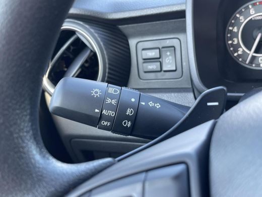 Suzuki Ignis 1.2 Smart Hybrid Select Stoelverwarming | Apple CarPlay & Android Auto | Verwarmbare buitenspiege... ActivLease financial lease