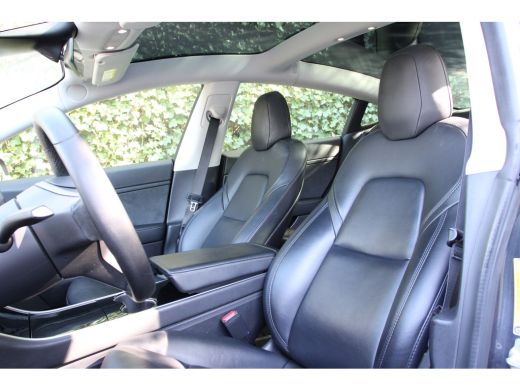 Tesla Model 3 RWD PLUS 60kWh | PAMORAMA DAK | STOELVERWARMING | AUTOPILOT | 18'' LMV | PRACHTIGE STAAT! ActivLease financial lease