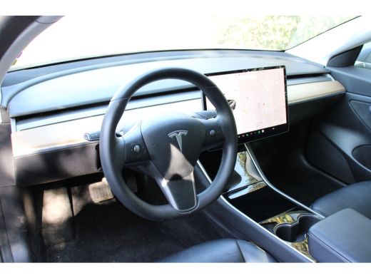 Tesla Model 3 RWD PLUS 60kWh | PAMORAMA DAK | STOELVERWARMING | AUTOPILOT | 18'' LMV | PRACHTIGE STAAT! ActivLease financial lease