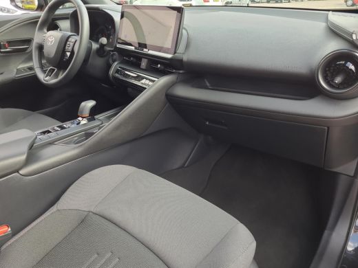 Toyota C-HR 1.8 Hybrid 140 First Edition | Stuur/Ruitverwarming | Elektr. klep | Apple CarPlay | Rijklaarprij... ActivLease financial lease