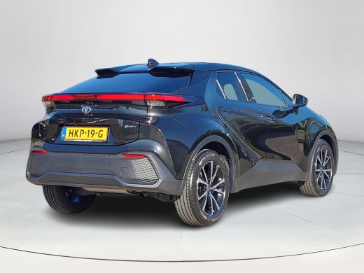 Toyota C-HR 1.8 Hybrid 140 First Edition | Stuur/Ruitverwarming | Elektr. klep | Apple CarPlay | Rijklaarprij... ActivLease financial lease