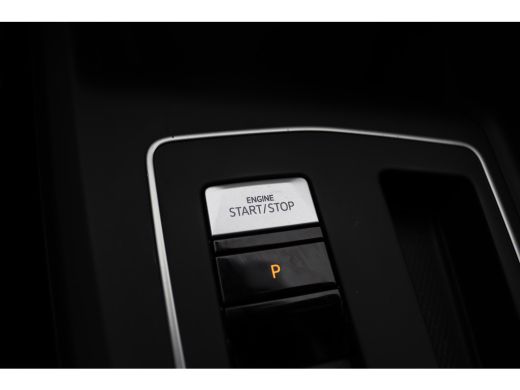 Volkswagen Golf 1.5 eTSI Style | Automaat | Full-Led | Panoramadak | Clima | Parkeersensoren | | Airconditioning ... ActivLease financial lease