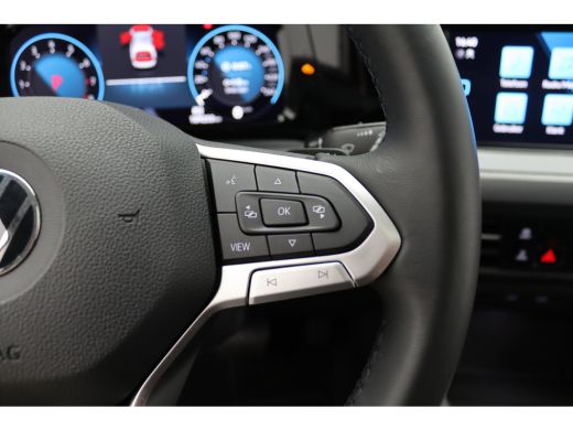 Volkswagen Golf 1.5 eTSI Style | Automaat | Full-Led | Panoramadak | Clima | Parkeersensoren | | Airconditioning ... ActivLease financial lease