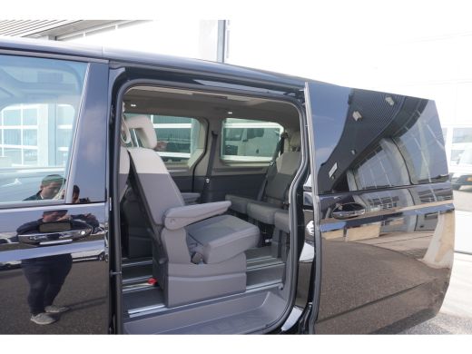 Volkswagen Multivan 1.5 eHybrid L2 Bulli Edition 4-Motion 1.5 eHybrid L2 Bulli Edition 4-Motion, IQ Light koplampen, ... ActivLease financial lease