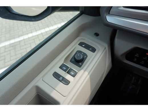 Volkswagen Multivan 1.5 eHybrid L2 Bulli Edition 4-Motion 1.5 eHybrid L2 Bulli Edition 4-Motion, IQ Light koplampen, ... ActivLease financial lease