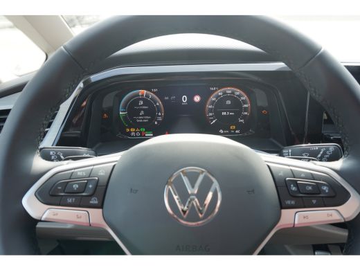Volkswagen Multivan 1.5 eHybrid L2 Bulli Edition 4-Motion 1.5 eHybrid L2 Bulli Edition 4-Motion, IQ Light koplampen, ... ActivLease financial lease