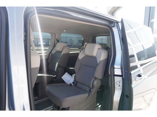 Volkswagen Multivan 1.5 eHybrid L2 Economy Business 4-Motion 1.5 eHybrid L2 Economy 4-Motion, Climatronic, 7-persoons... ActivLease financial lease