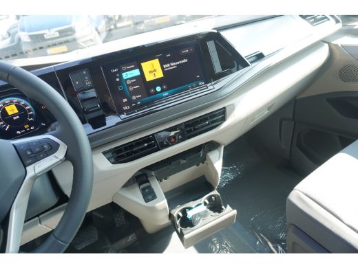 Volkswagen Multivan 1.5 eHybrid L2 Economy Business 4-Motion 1.5 eHybrid L2 Economy 4-Motion, Climatronic, 7-persoons... ActivLease financial lease