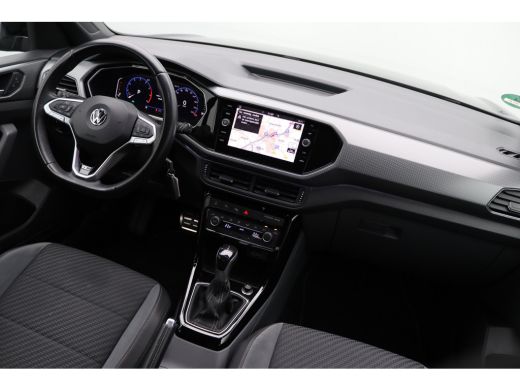 Volkswagen T-Cross 1.0 TSI Style | Achteruitrij assistent | Bots herkenning en activatie | Dakrails ActivLease financial lease