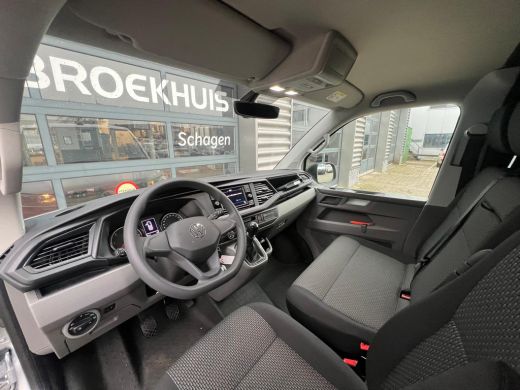 Volkswagen Transporter 2.0 TDI 110 pk L2H1 Comfortline | Trekhaak | Navigatie | Cruise control | ActivLease financial lease