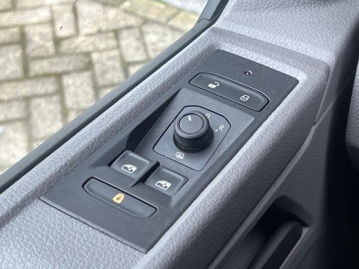 Volkswagen Transporter 2.0 TDI 110 pk L2H1 Comfortline | Trekhaak | Navigatie | Cruise control | ActivLease financial lease
