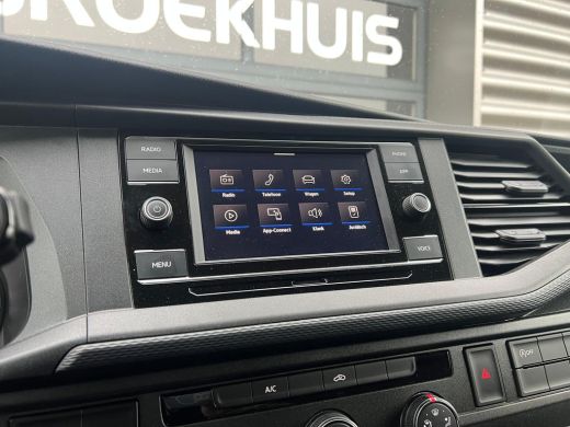 Volkswagen Transporter 2.0 TDI 110 pk L2H1 Comfortline | Trekhaak | Navigatie | Cruise control | ActivLease financial lease