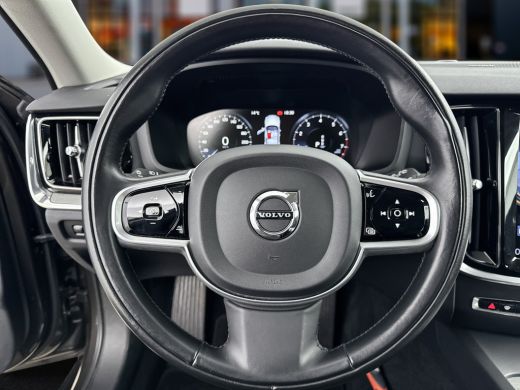 Volvo  V60 B3 Inscription | 18" | Leder | Adaptieve cruise | BLIS | Harman Kardon | Stoel/stuurverwarming | ... ActivLease financial lease