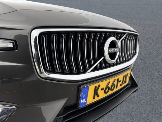 Volvo  V60 B3 Inscription | 18" | Leder | Adaptieve cruise | BLIS | Harman Kardon | Stoel/stuurverwarming | ... ActivLease financial lease