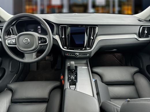 Volvo  V60 B4 Plus Bright | Panoramadak | Getint glas | Trekhaak | Full LED | Elektr. verst. stoelen | Keyle... ActivLease financial lease