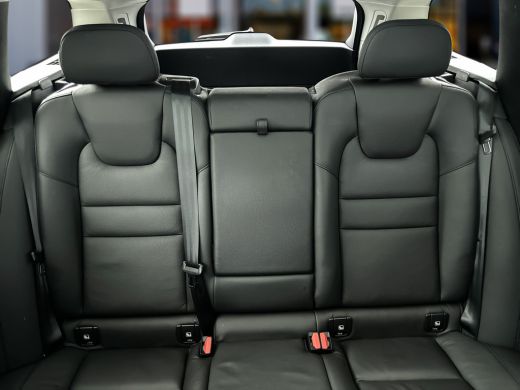 Volvo  V60 B4 Plus Bright | Panoramadak | Getint glas | Trekhaak | Full LED | Elektr. verst. stoelen | Keyle... ActivLease financial lease