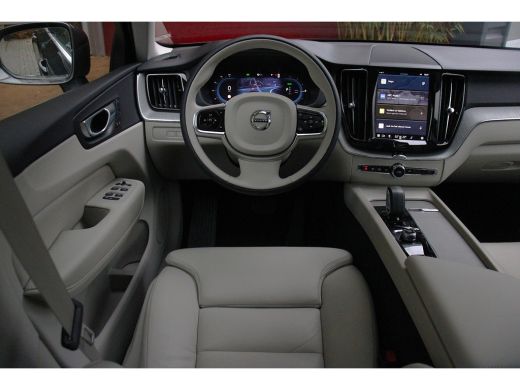 Volvo  XC60 Volvo 2.0 Recharge T6 AWD Plus Bright | Trekhaak | Schuifdak | Memory Seats | Stuur- en stoelverw... ActivLease financial lease