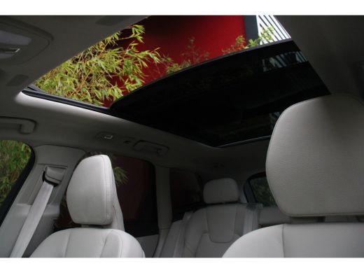 Volvo  XC60 Volvo 2.0 Recharge T6 AWD Plus Bright | Trekhaak | Schuifdak | Memory Seats | Stuur- en stoelverw... ActivLease financial lease
