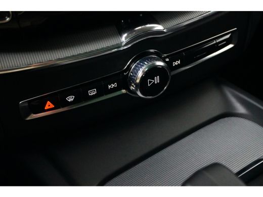 Volvo  XC60 2.0 T6 Plug-in hybrid AWD Plus Dark | Trekhaak | Camera | Schuifdak | Adaptive Cruise | BLIS ActivLease financial lease