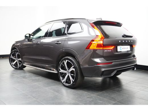 Volvo  XC60 2.0 T6 Plug-in hybrid AWD Plus Dark | Trekhaak | Camera | Schuifdak | Adaptive Cruise | BLIS ActivLease financial lease