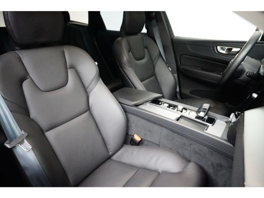Volvo  XC60 2.0 T6 Plug-in hybrid AWD Plus Dark | Trekhaak | Camera | Schuifdak | Adaptive Cruise | BLIS ActivLease financial lease