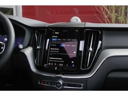 Volvo  XC60 Volvo 2.0 T8 AWD Polestar Engineered 455pk | Full Option | Trekhaak | Bowers&Wilkins | Schuifdak ... ActivLease financial lease