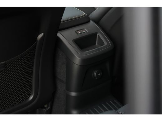 Volvo  XC60 Volvo 2.0 T8 AWD Polestar Engineered 455pk | Full Option | Trekhaak | Bowers&Wilkins | Schuifdak ... ActivLease financial lease